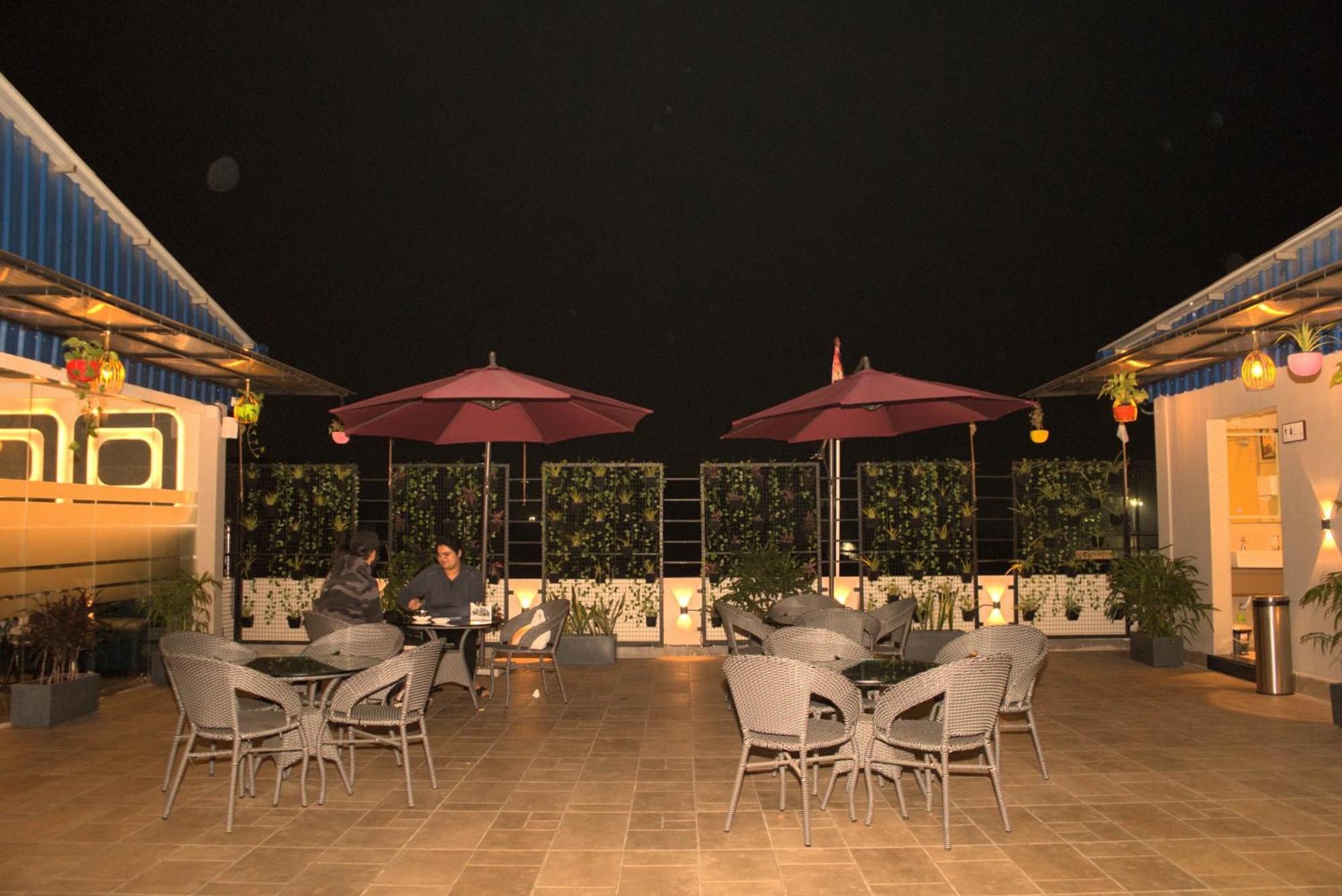 Hotel Tanisha Kishanganj Extérieur photo