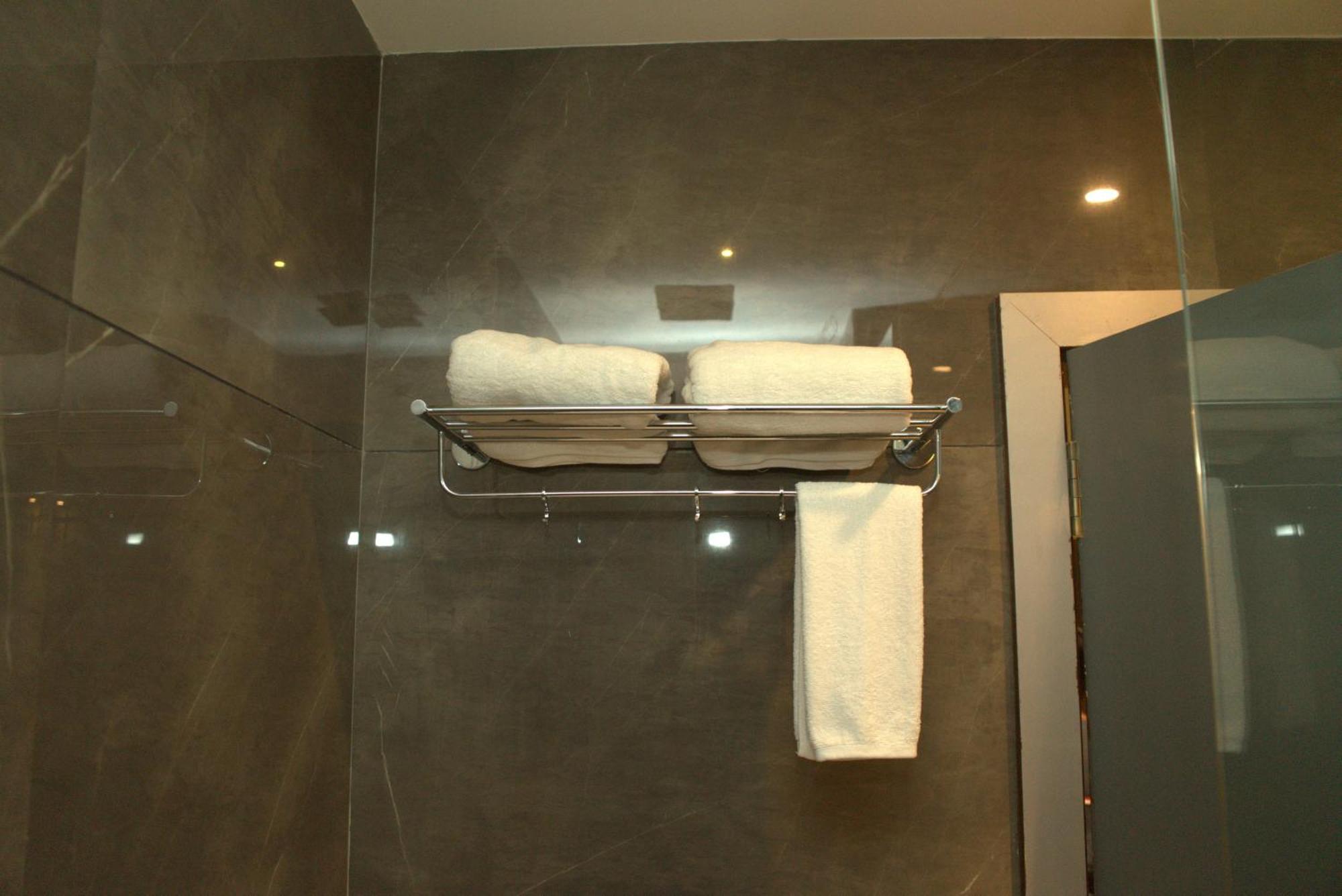 Hotel Tanisha Kishanganj Extérieur photo